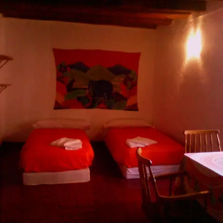 Konukevi Casa Del Arco *