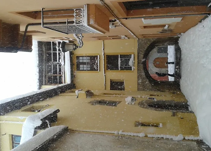 Casa Del Arco 하카